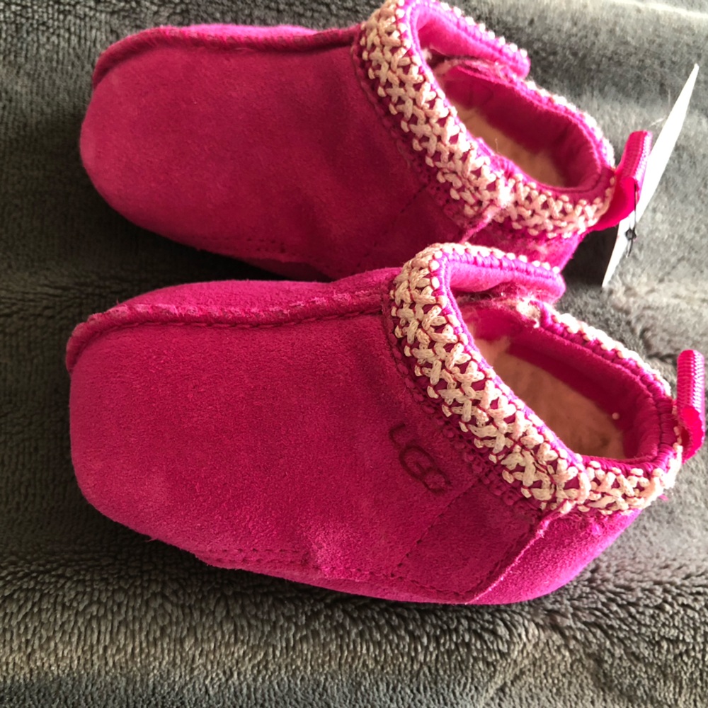 Baby booties ugg